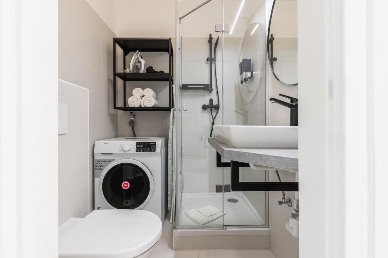 Bright Stylish Apartment With A Balcony In A Top Location Wien Eksteriør bilde