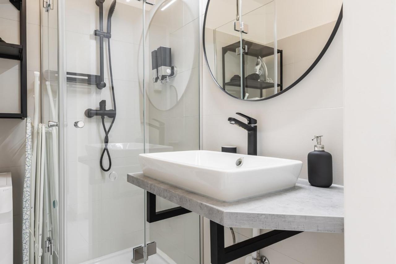 Bright Stylish Apartment With A Balcony In A Top Location Wien Eksteriør bilde