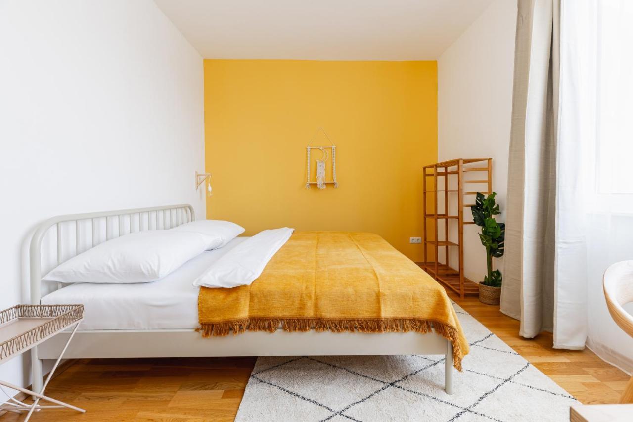 Bright Stylish Apartment With A Balcony In A Top Location Wien Eksteriør bilde