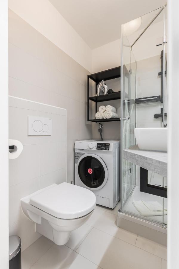 Bright Stylish Apartment With A Balcony In A Top Location Wien Eksteriør bilde