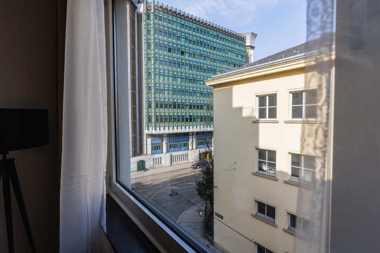 Bright Stylish Apartment With A Balcony In A Top Location Wien Eksteriør bilde