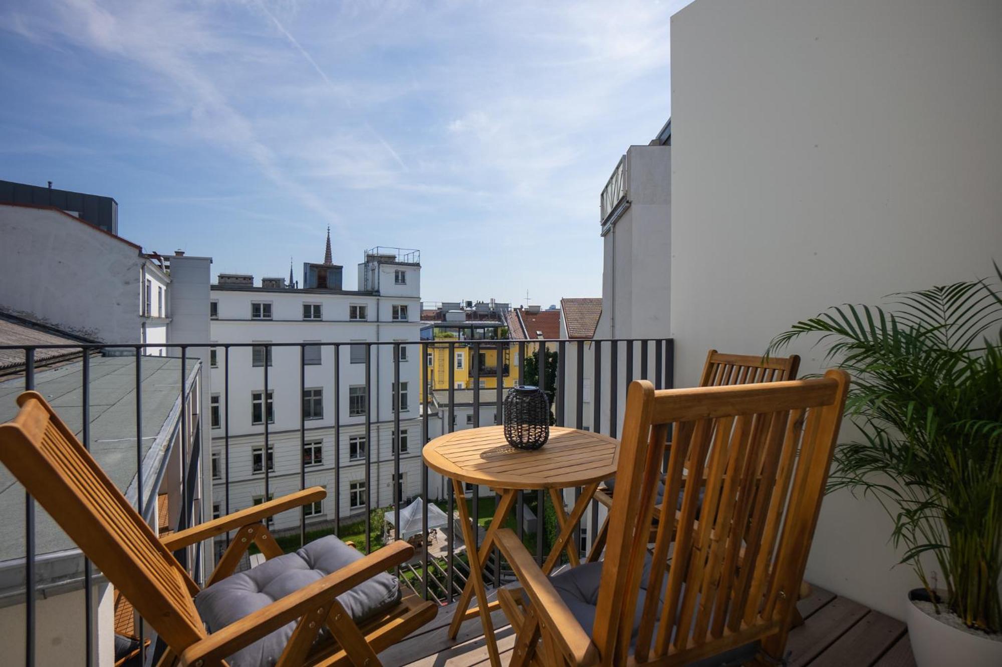 Bright Stylish Apartment With A Balcony In A Top Location Wien Eksteriør bilde